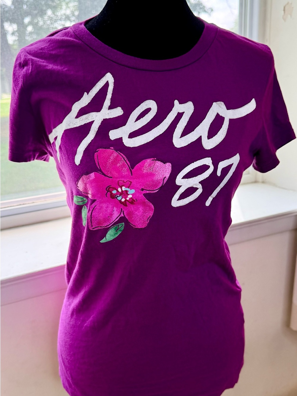Vintage Aeropostale Y2K logo T Shirt short sleeve top purple trending Large EUC